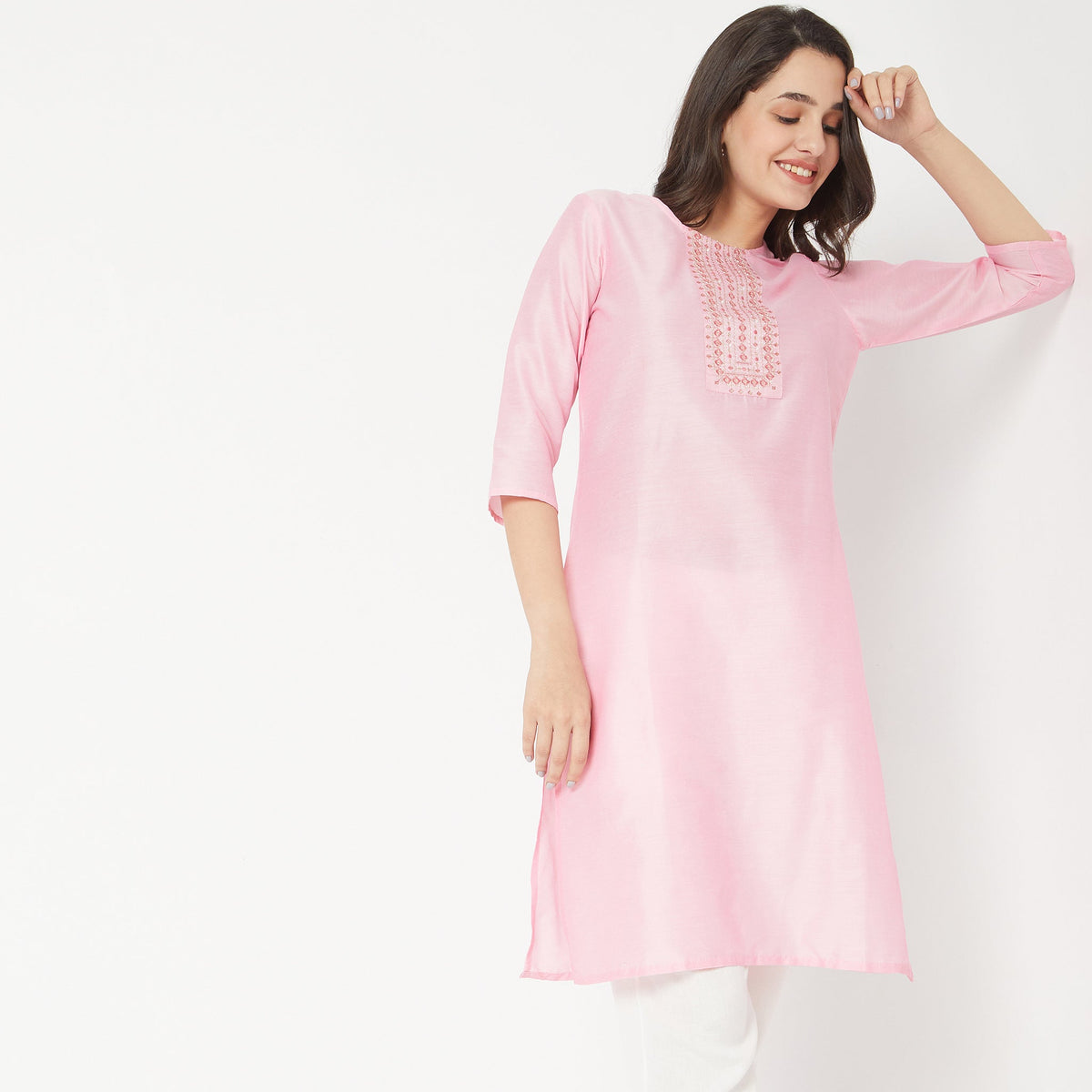 Straight Fit Embroidered Kurta