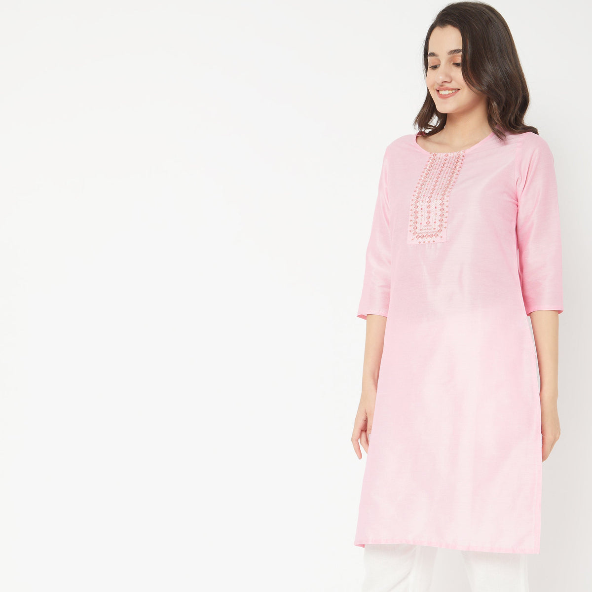 Straight Fit Embroidered Kurta