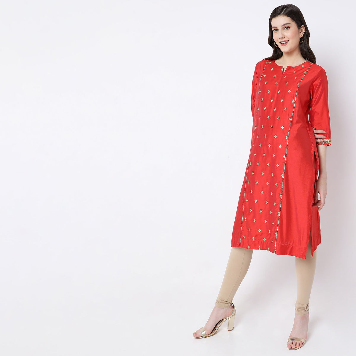 Straight Fit Embellished Kurta