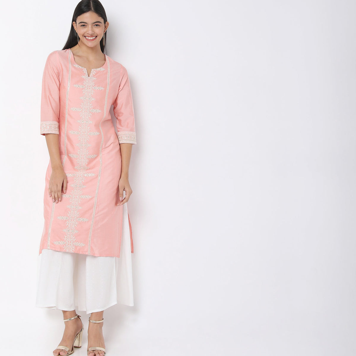 Regular Fit Embroidered Kurta