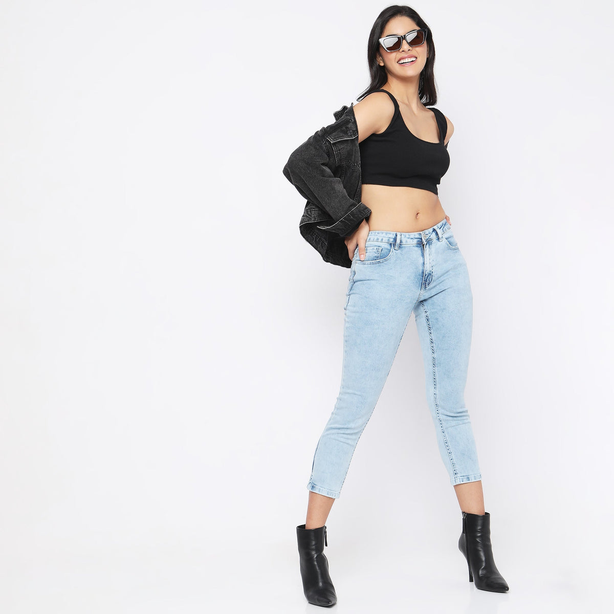 Regular Fit Solid High Rise Jeans