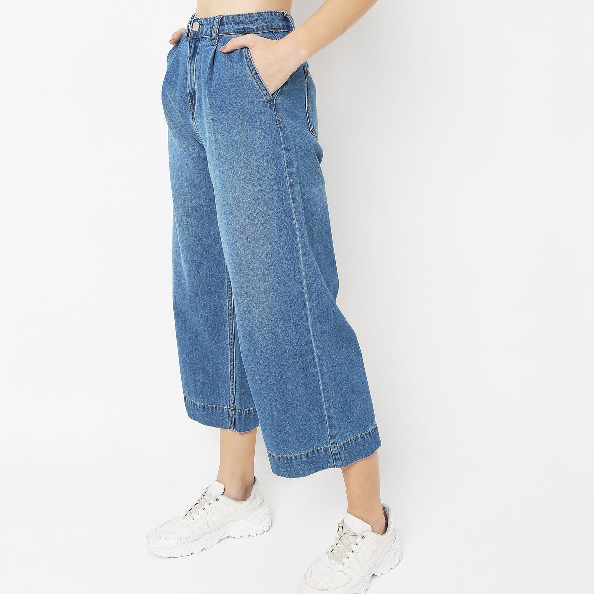 Regular Fit Solid Jeans