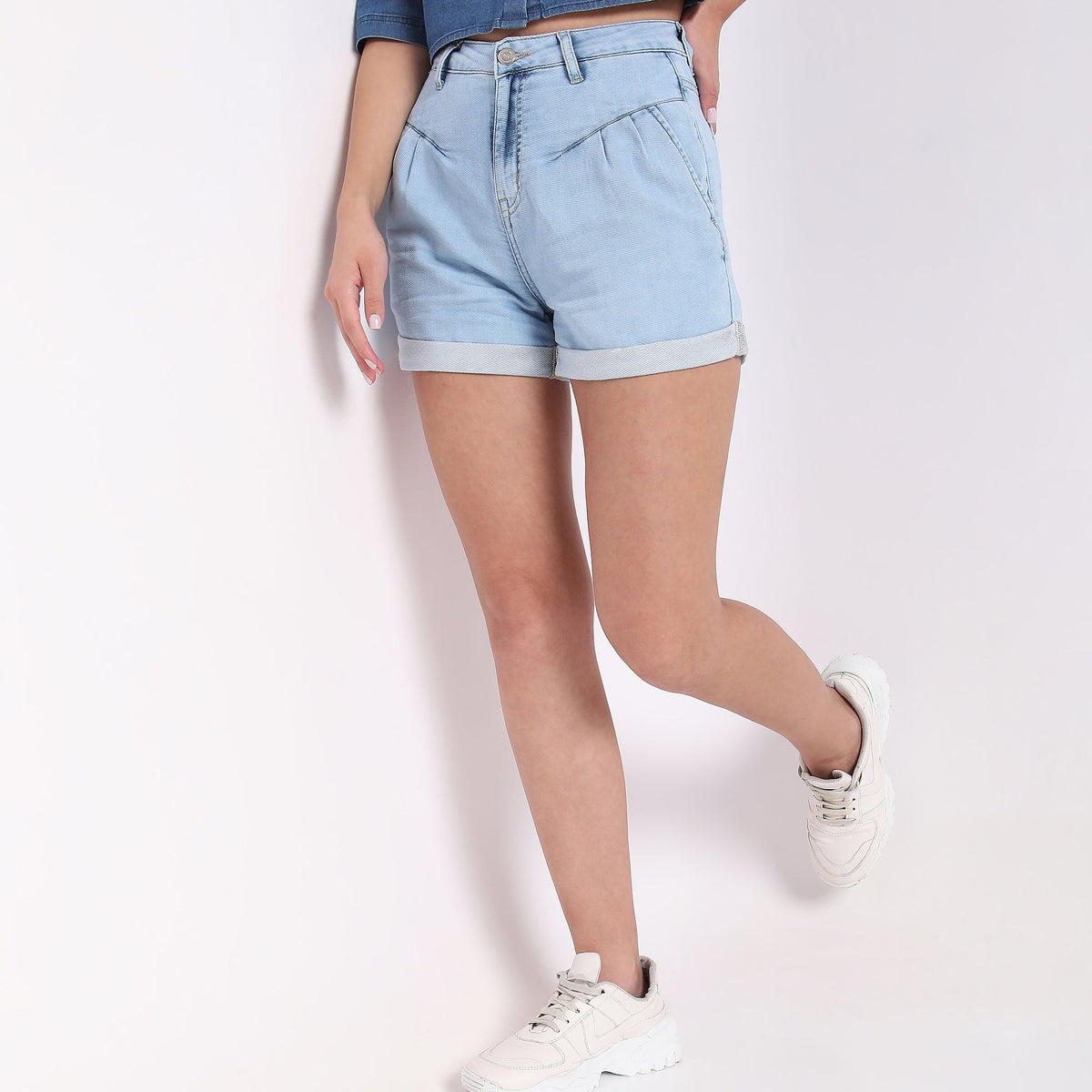 Regular Fit Solid Mid Rise Shorts