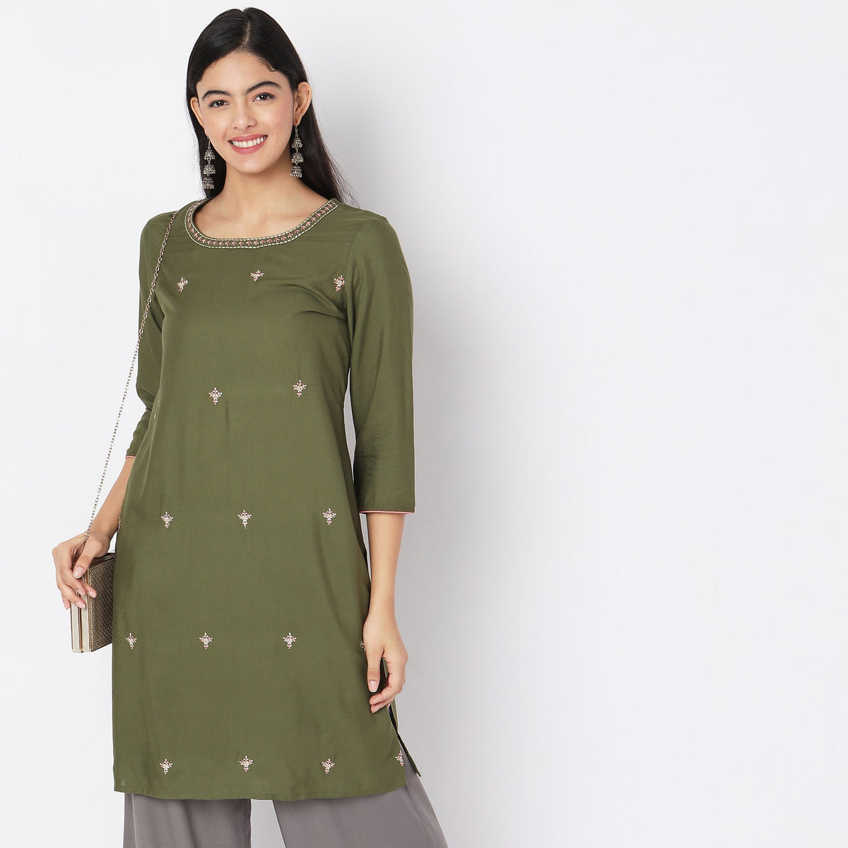 Straight Fit Embroidered Kurta