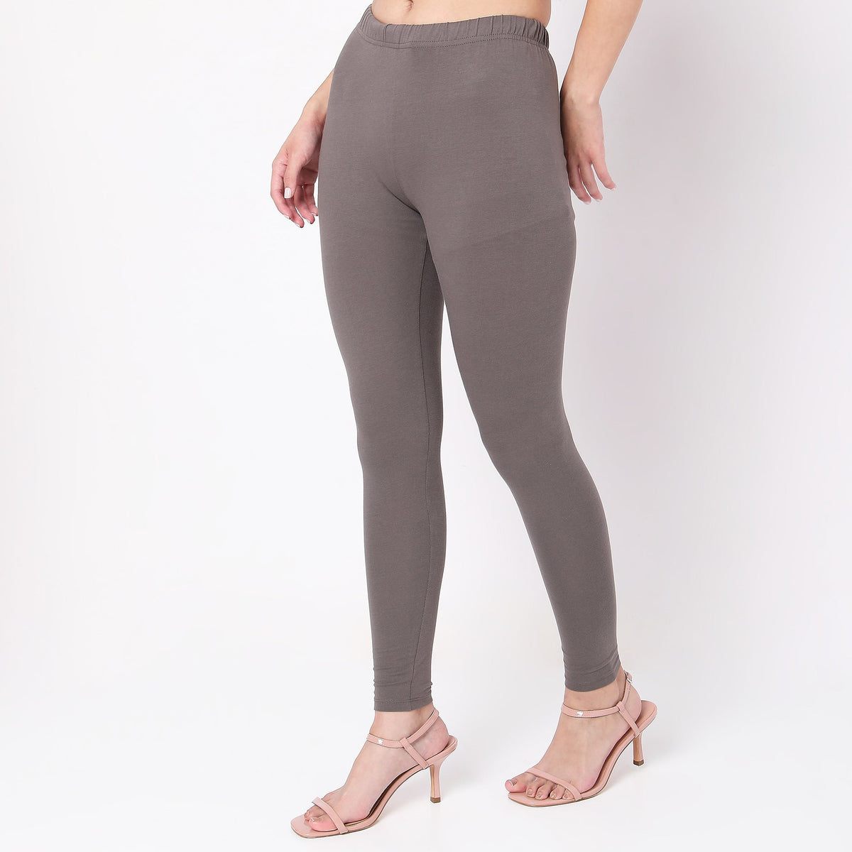 Skinny Fit Solid Mid Rise Leggings