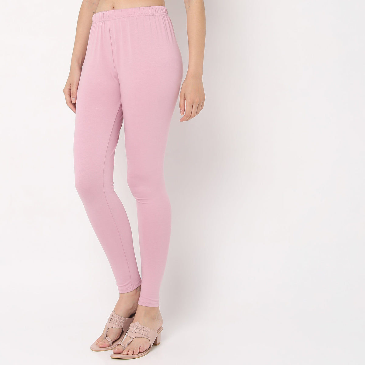 Skinny Fit Solid Mid Rise Leggings