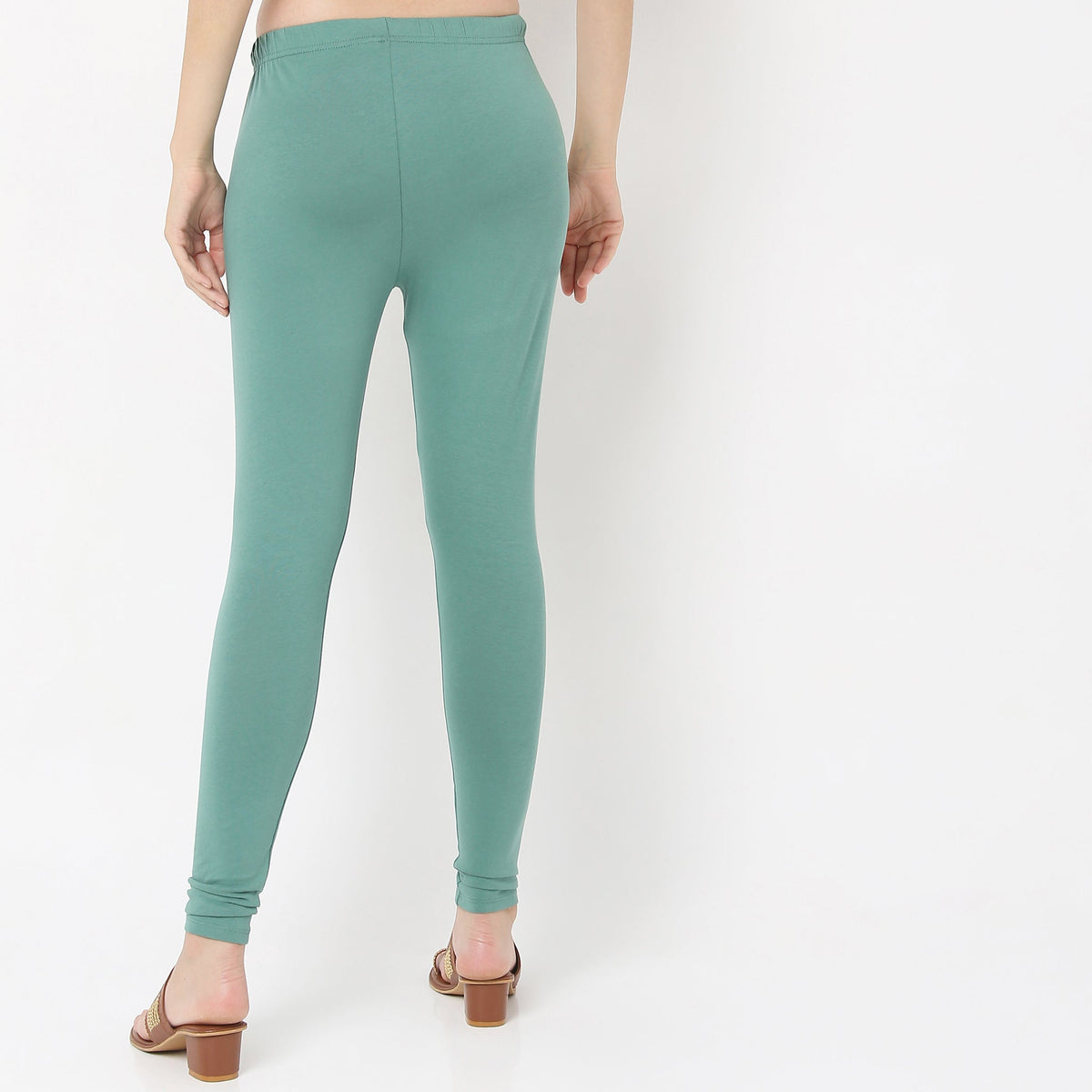 Skinny Fit Solid Mid Rise Leggings