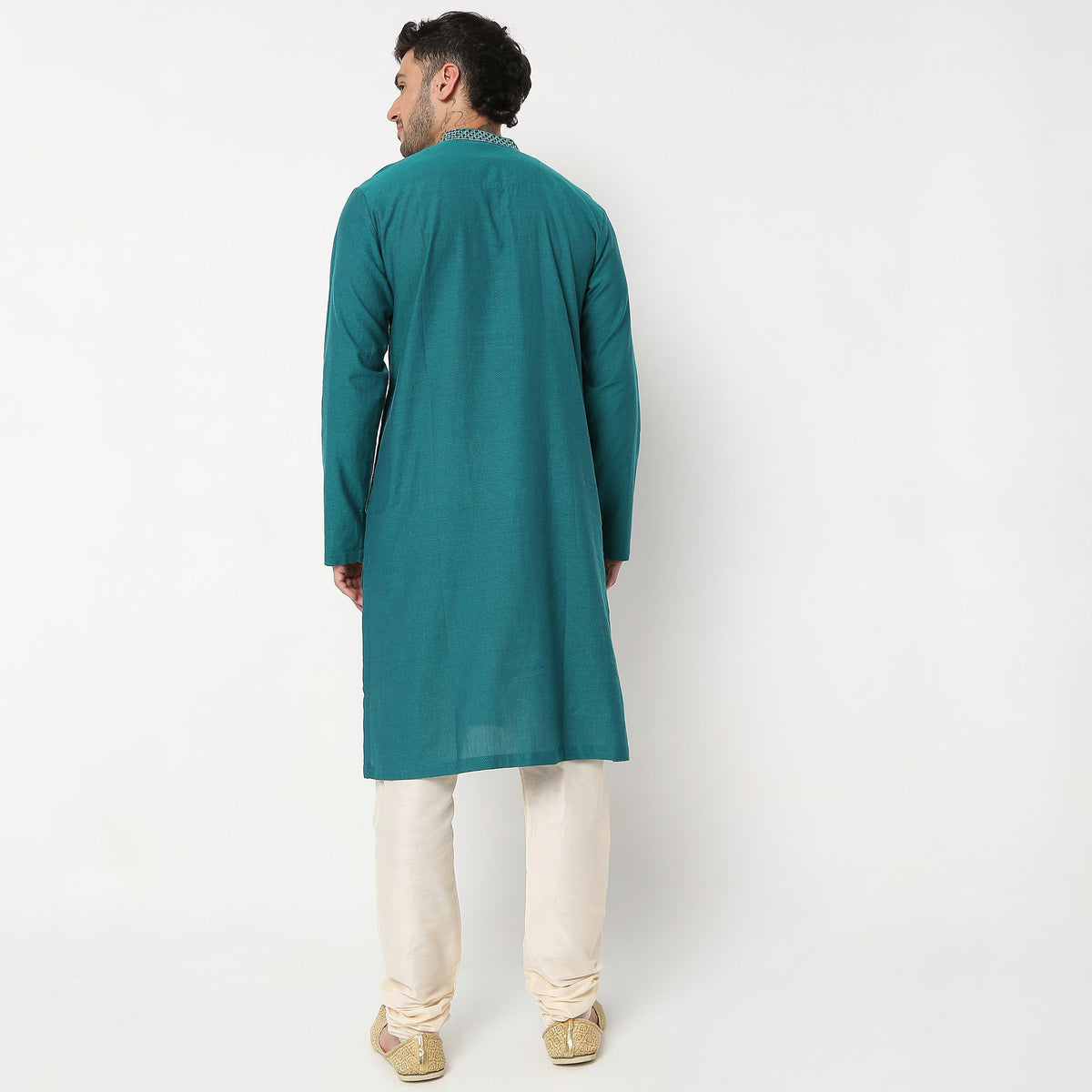 Regular Fit Embroidered Kurta