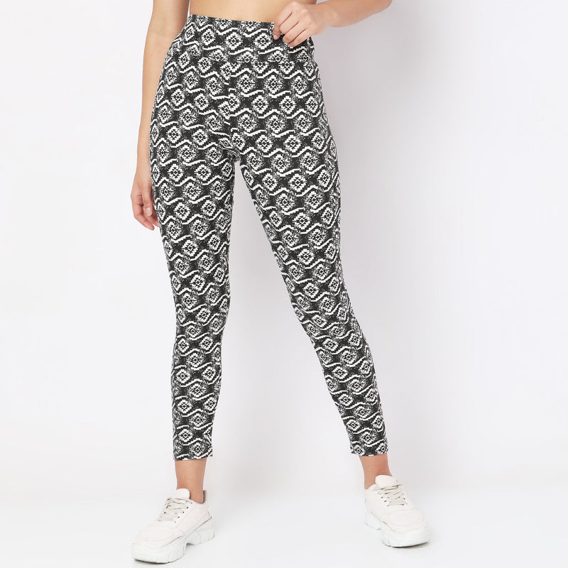 Skinny Fit Printed Mid Rise Jeggings