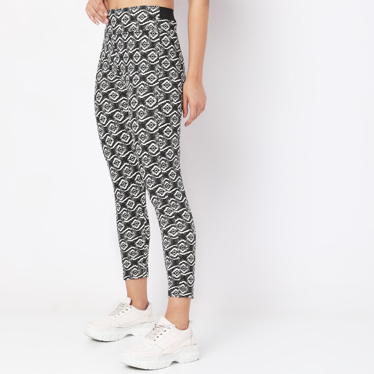 Skinny Fit Printed Mid Rise Jeggings