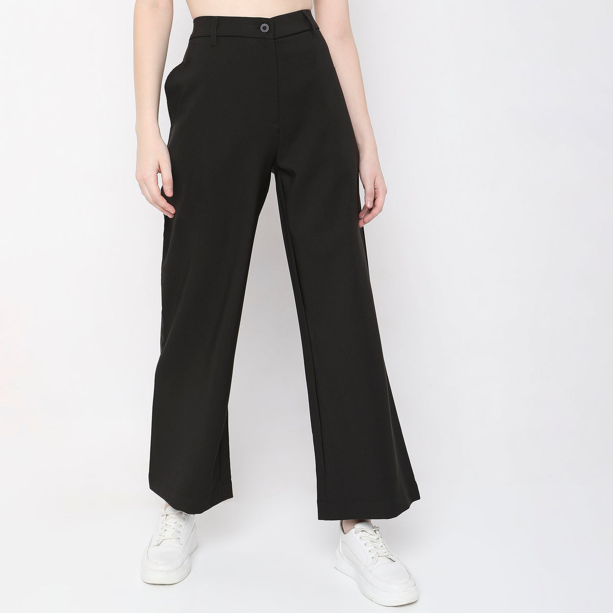 Women Wearing Regular Fit Solid High Rise Trouser