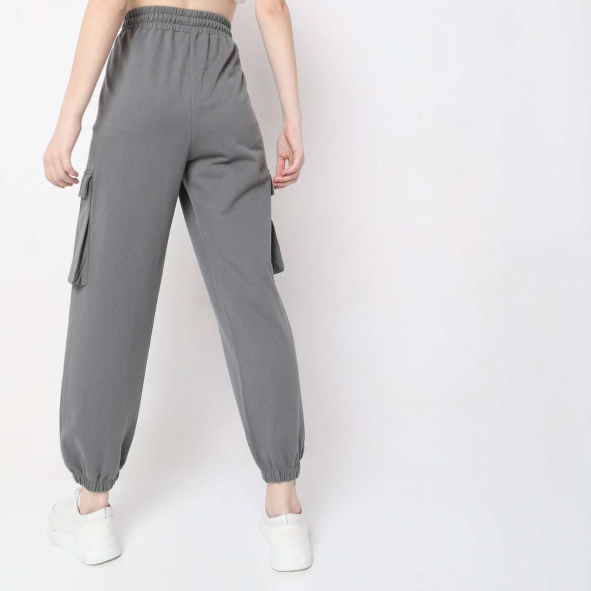 Women Wearing Regular Fit Solid Mid Rise Joggers