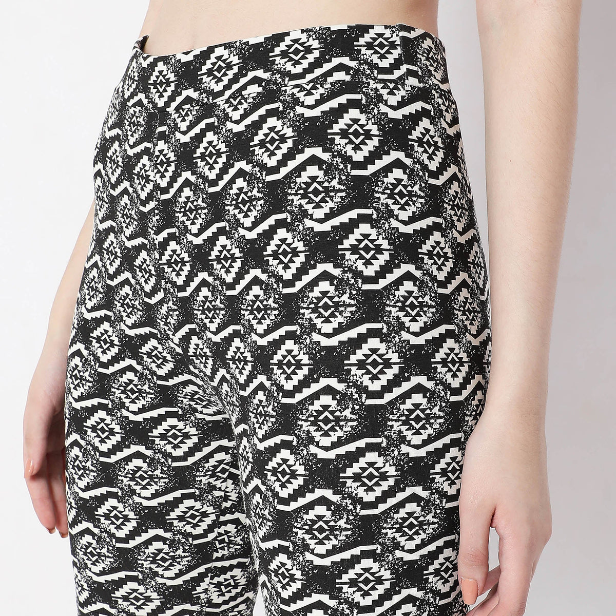 Slim Fit Printed High Rise Shorts