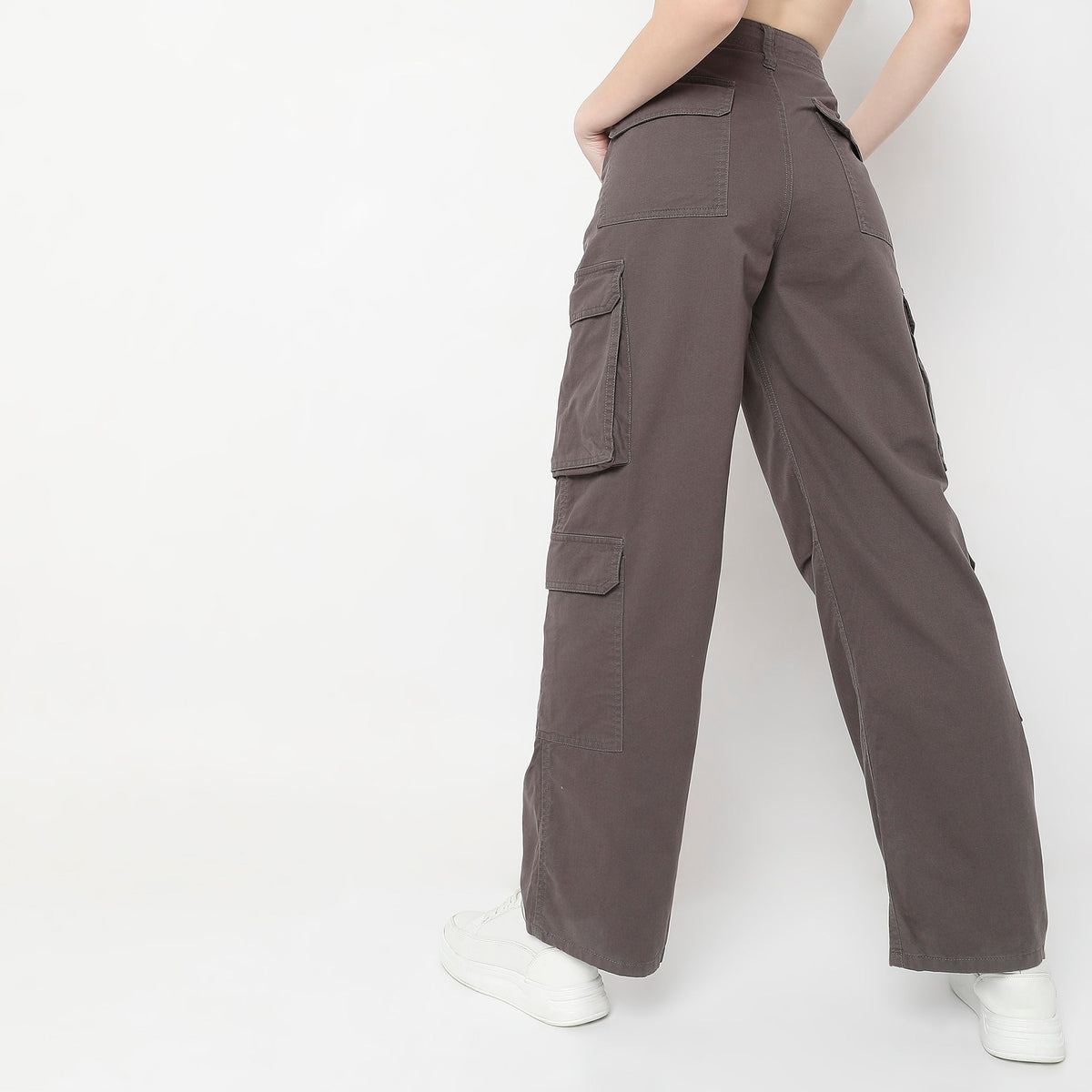 Women Wearing Regular Fit Solid High Rise Trouser