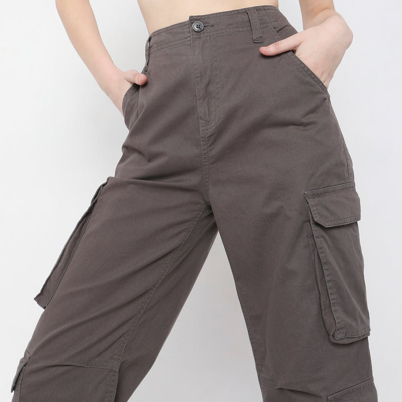 Women Wearing Regular Fit Solid High Rise Trouser