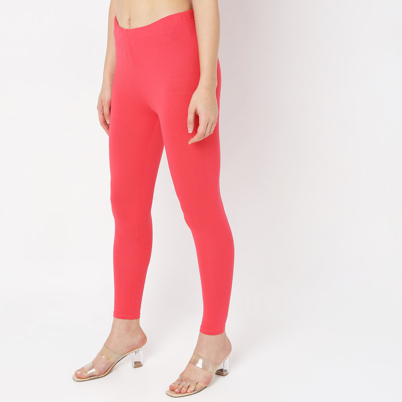 Skinny Fit Solid Mid Rise Leggings