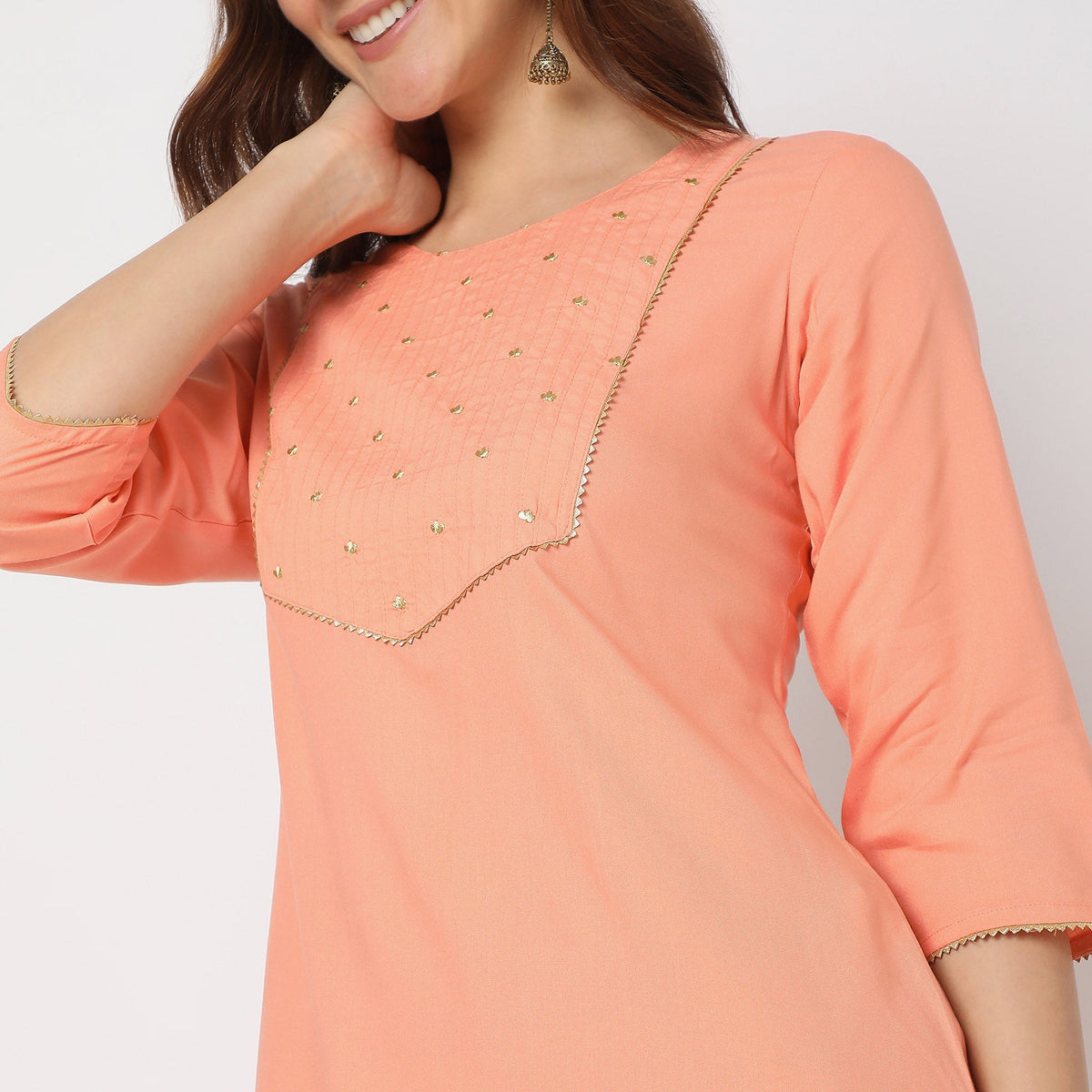 Straight Fit Embellished Kurta