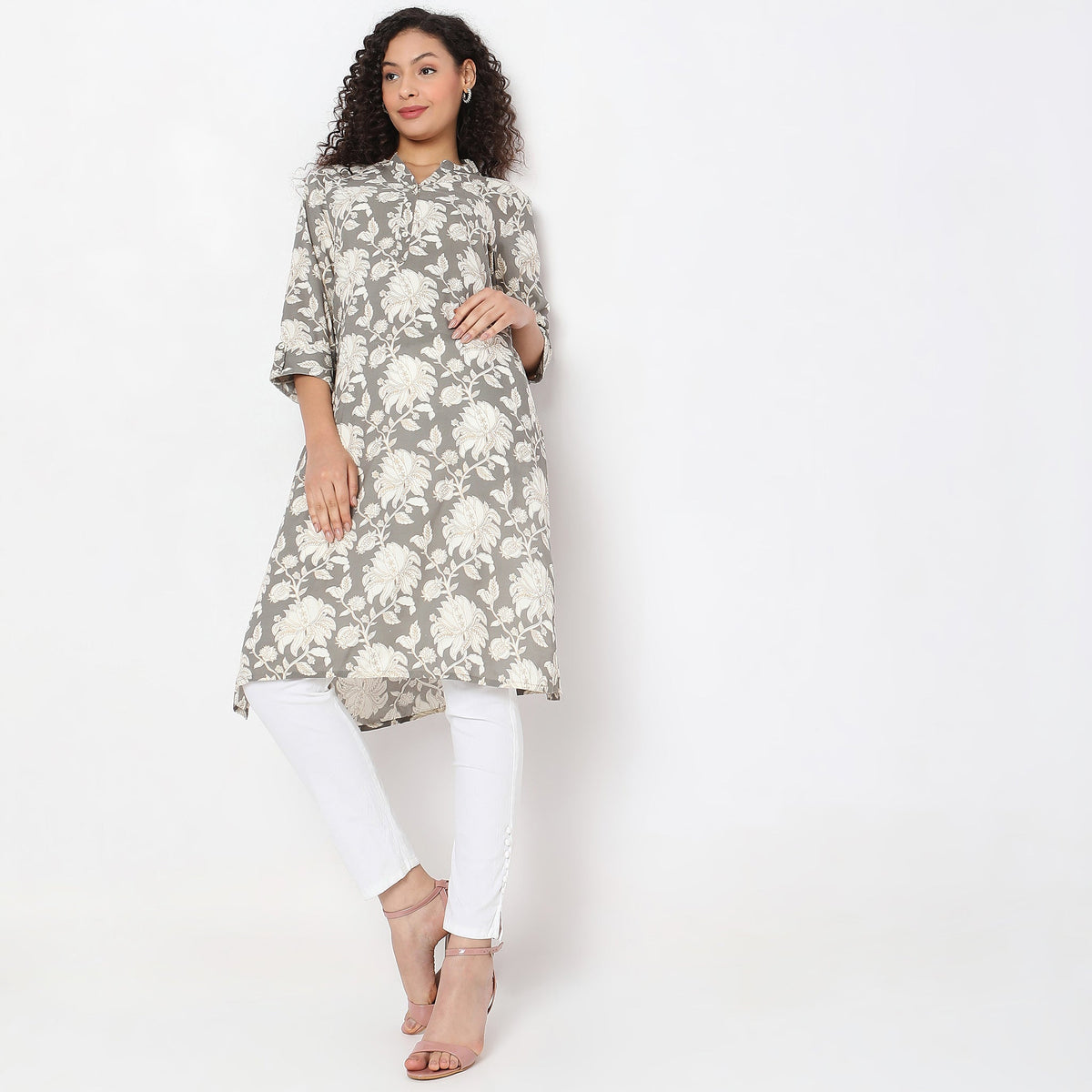 Women Wearing Straight Fit Floral Kurta