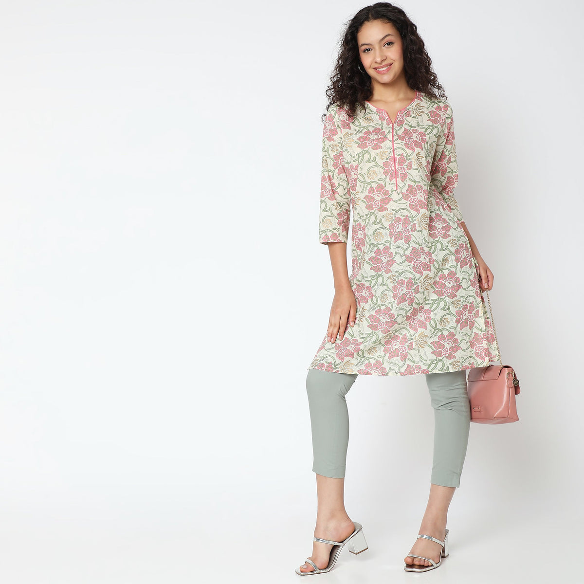 Women Wearing Straight Fit Floral Kurta