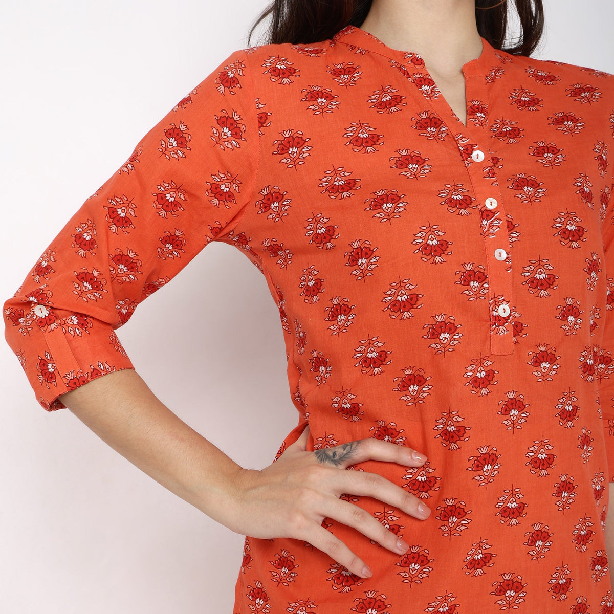 Women Wearing Straight Fit Printed Kurta