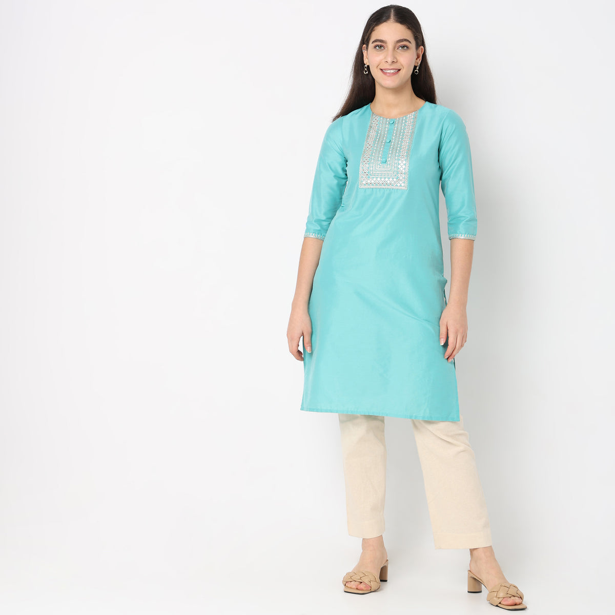 Straight Fit Embellished Kurta