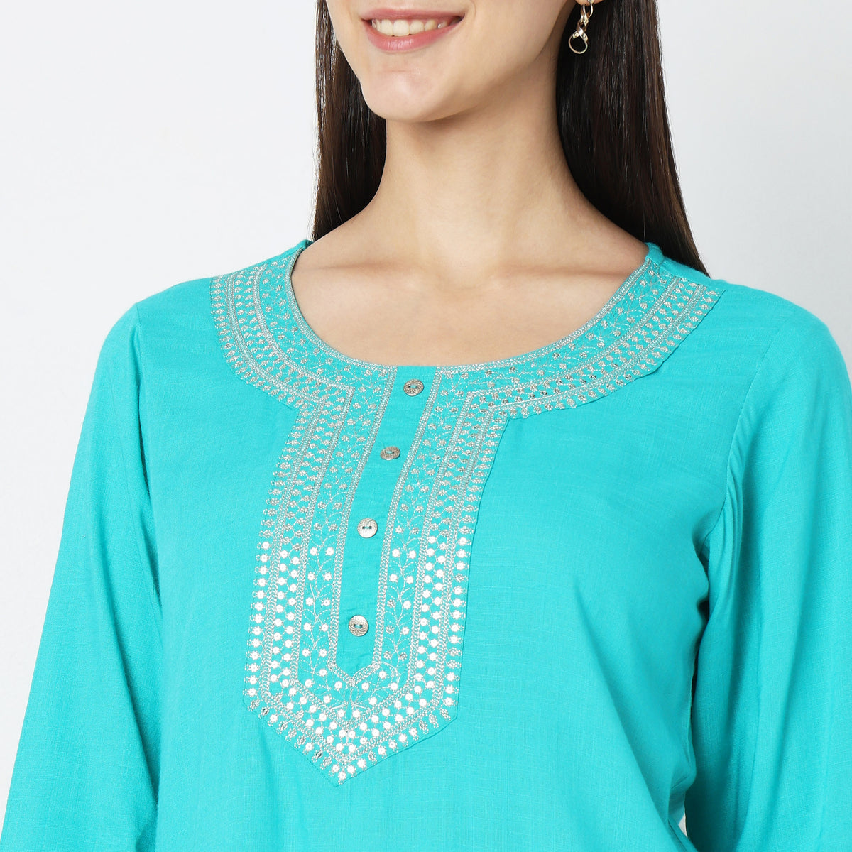 Straight Fit Embellished Kurta