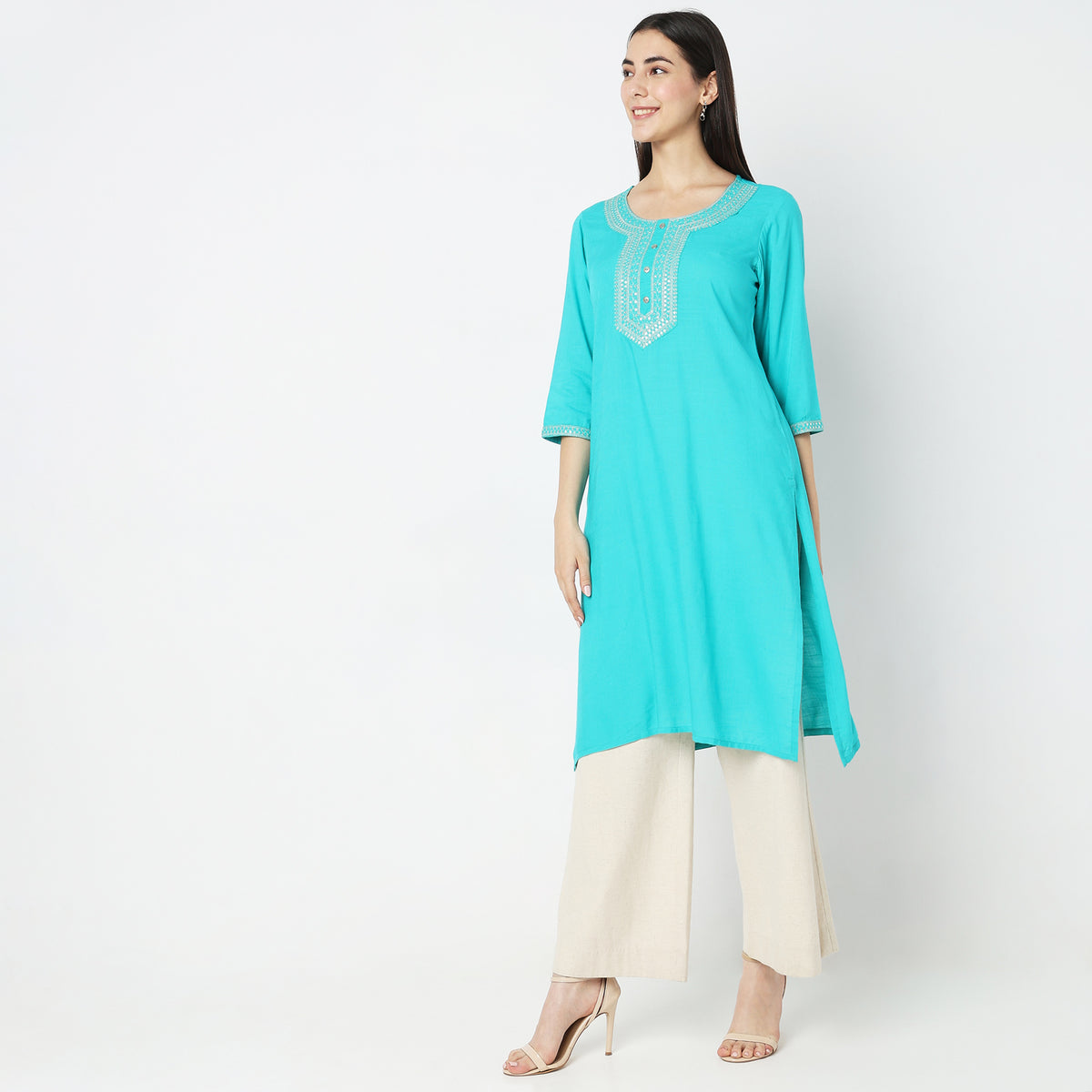 Straight Fit Embellished Kurta