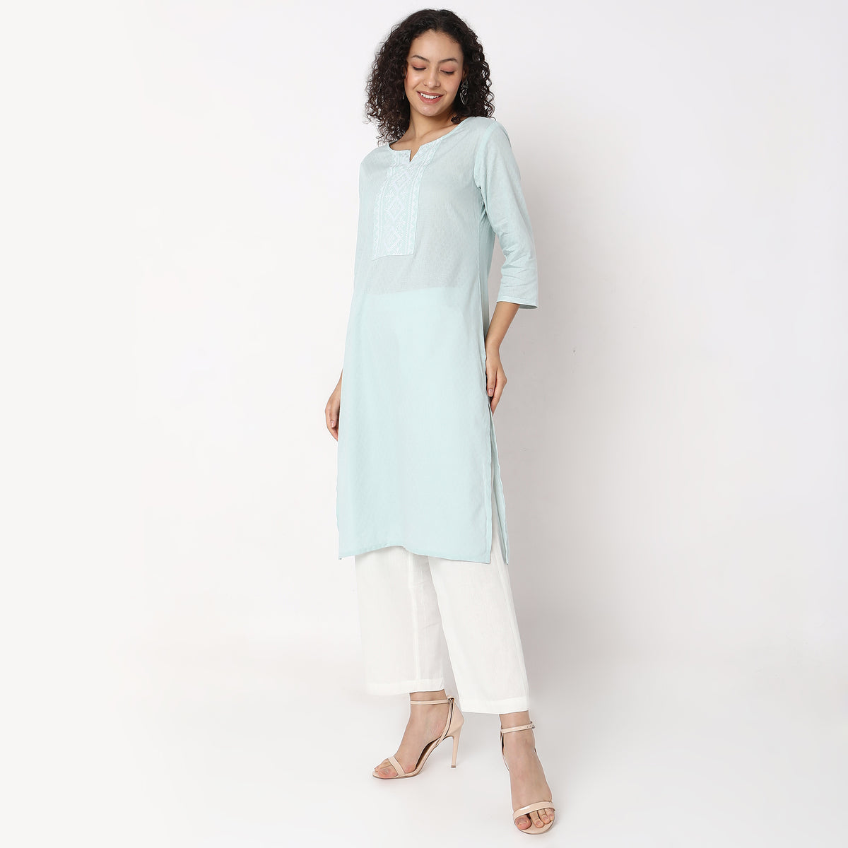 Straight Fit Embroidered Kurta