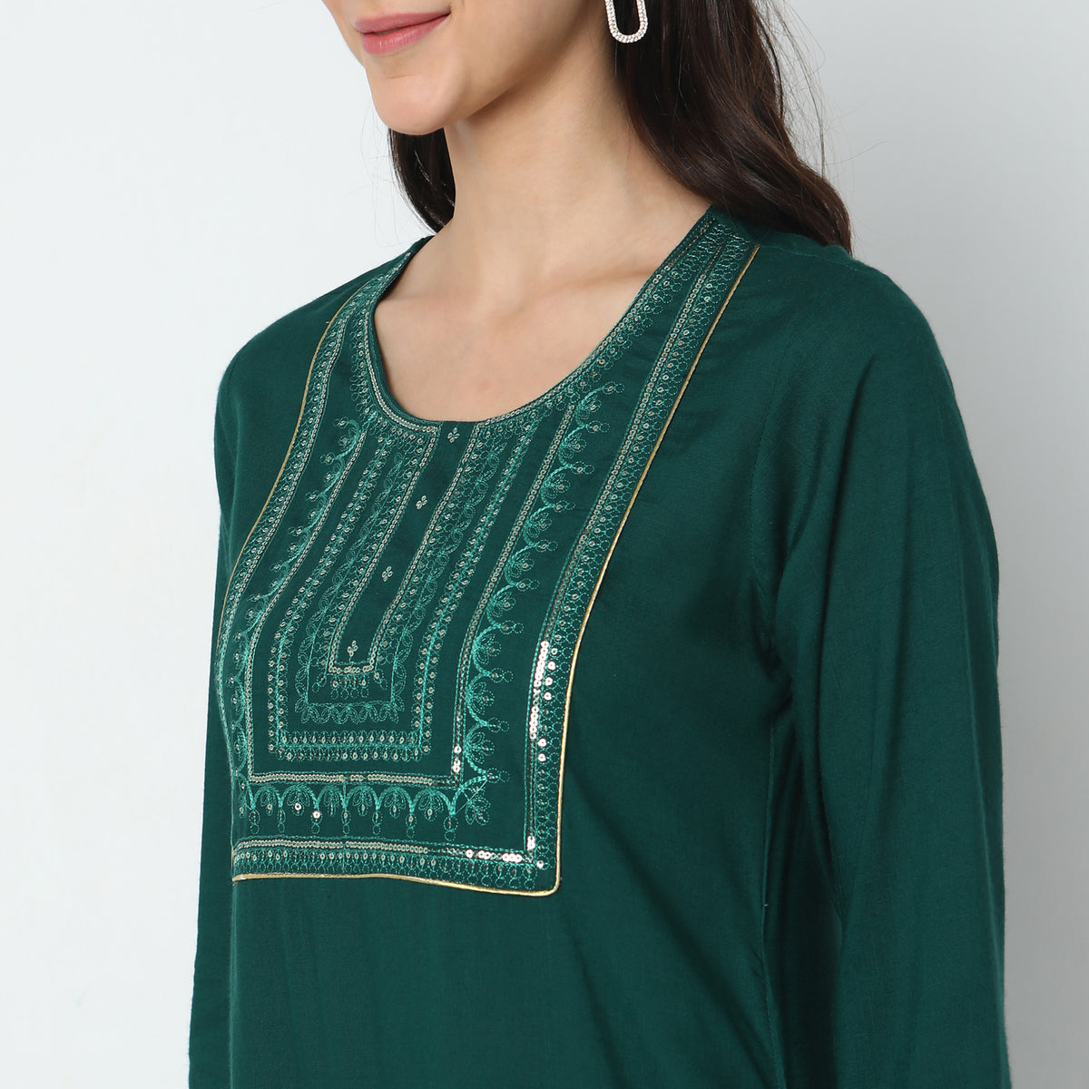 Straight Fit Embellished Kurta