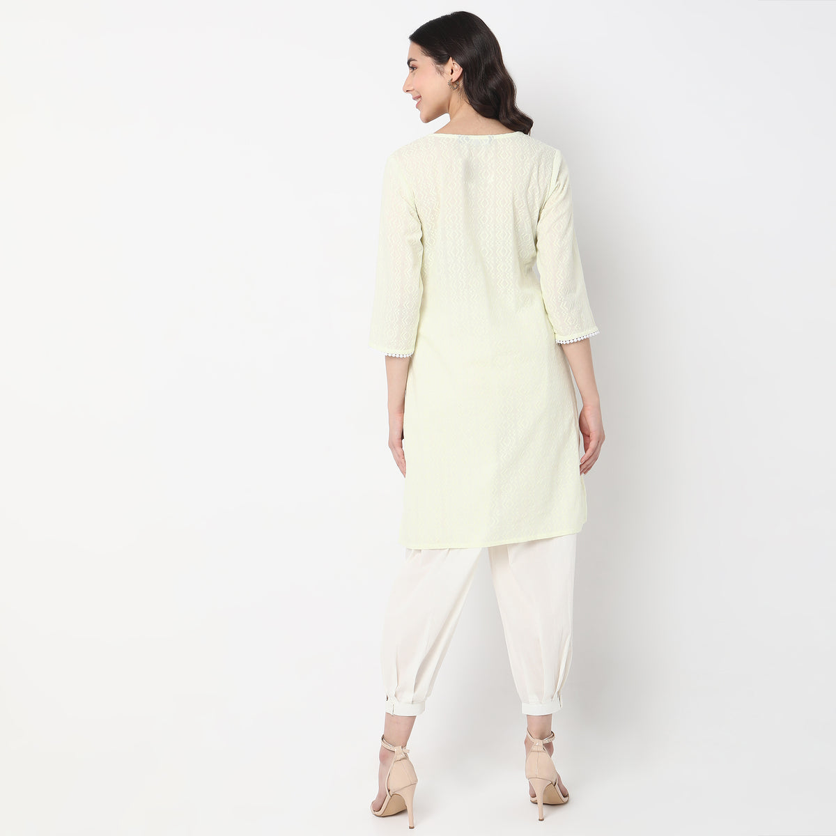 Straight Fit Embroidered Kurta