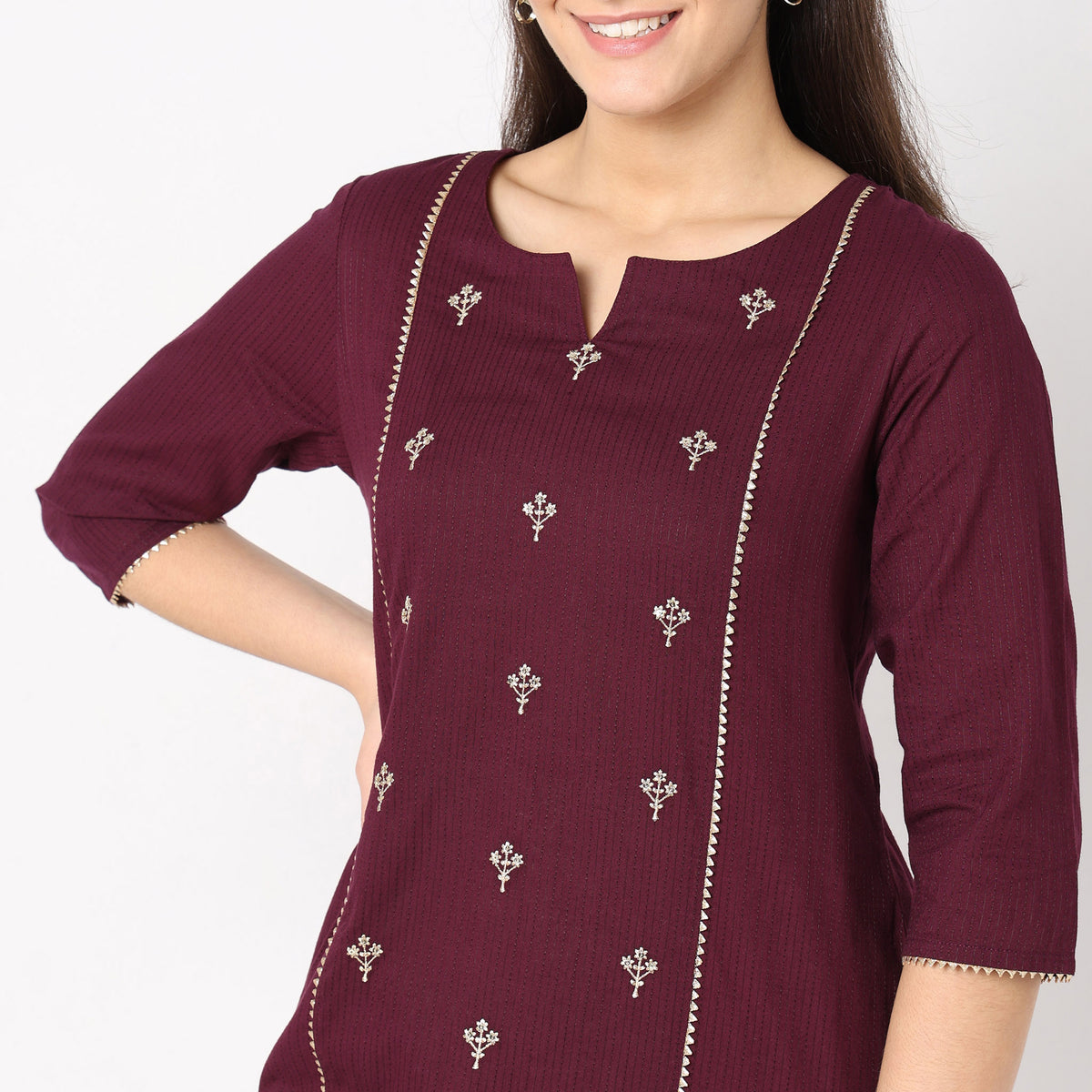 Straight Fit Embroidered Kurta