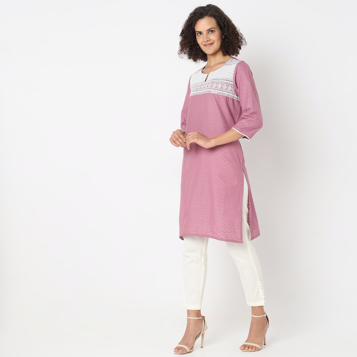 Straight Fit Embroidered Kurta