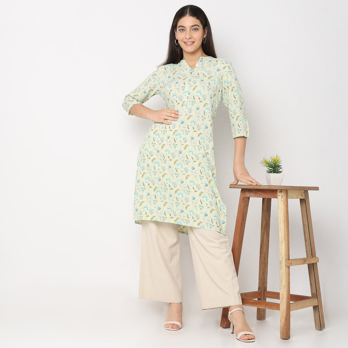 Straight Fit Printed Kurta