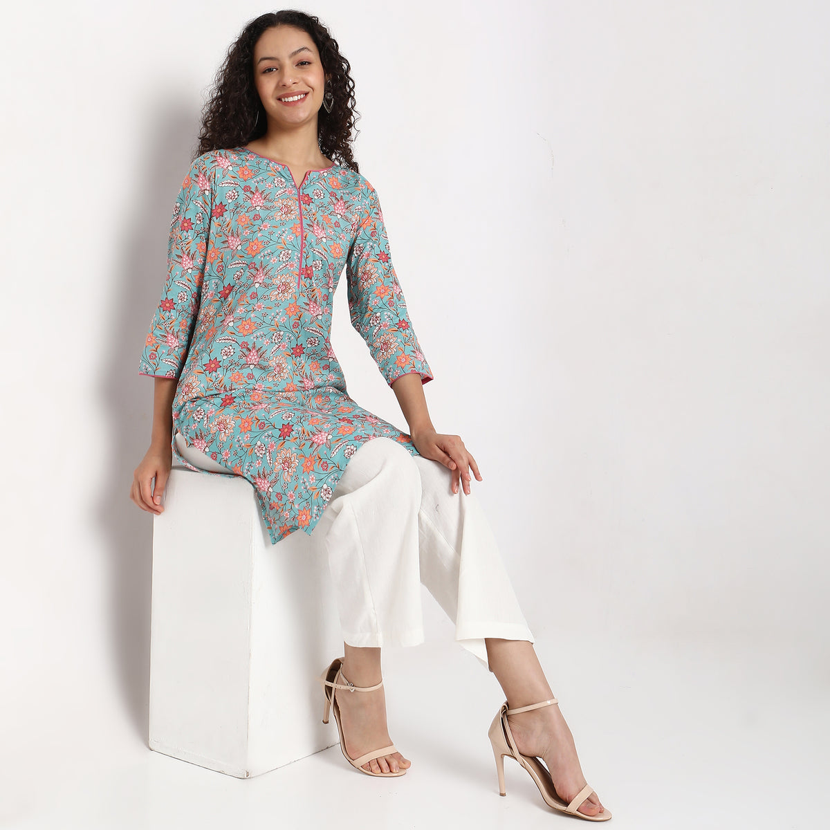 Straight Fit Printed Kurta