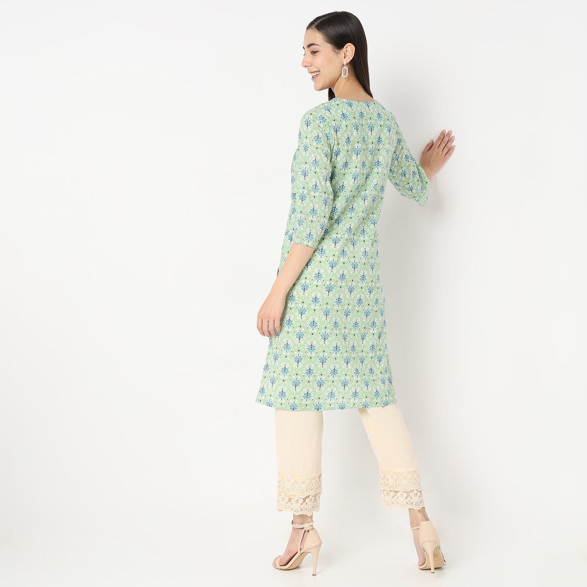 Straight Fit Printed Kurta