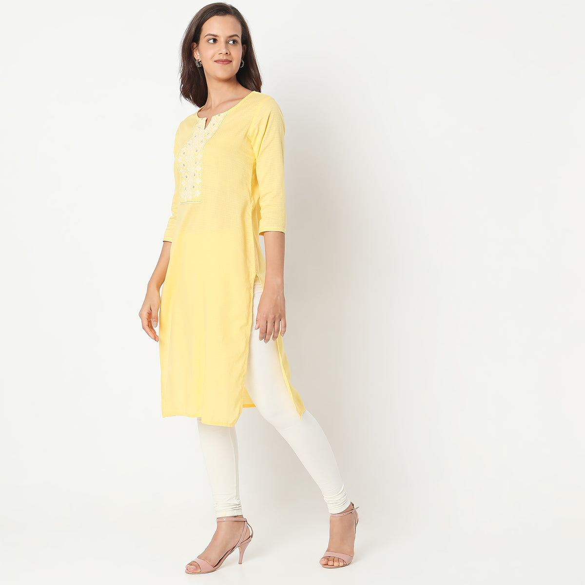 Straight Fit Embroidered Kurta