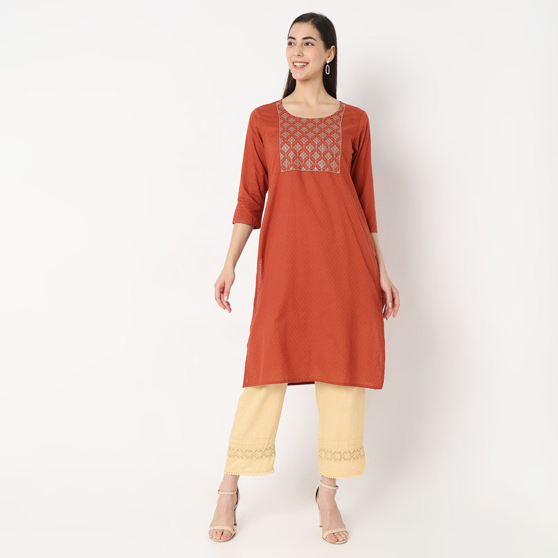 Straight Fit Embroidered Kurta