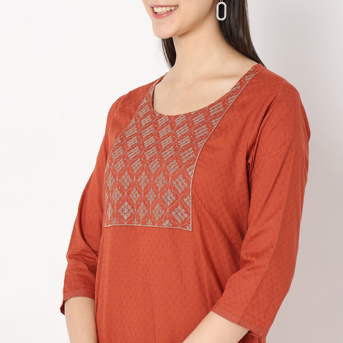 Straight Fit Embroidered Kurta