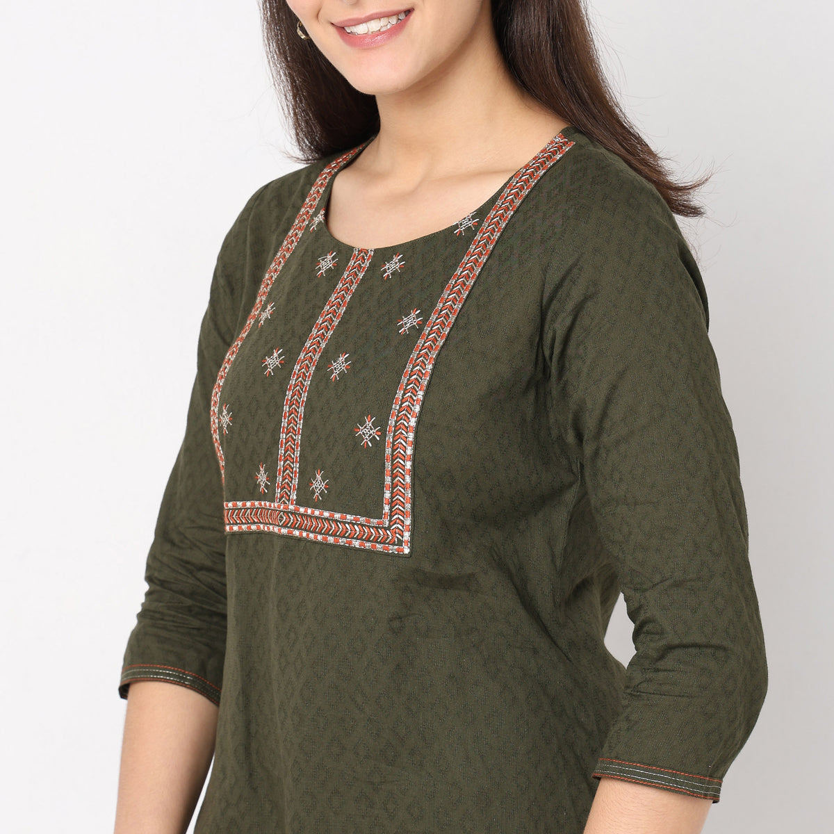 Straight Fit Embroidered Kurta