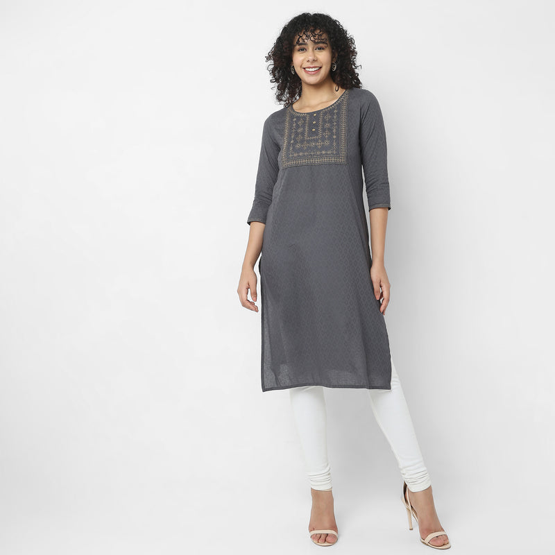 Straight Fit Embroidered Kurta