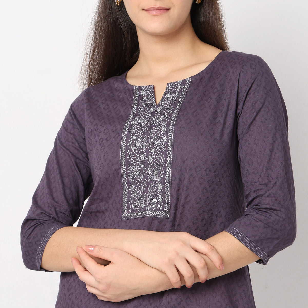 Straight Fit Embroidered Kurta