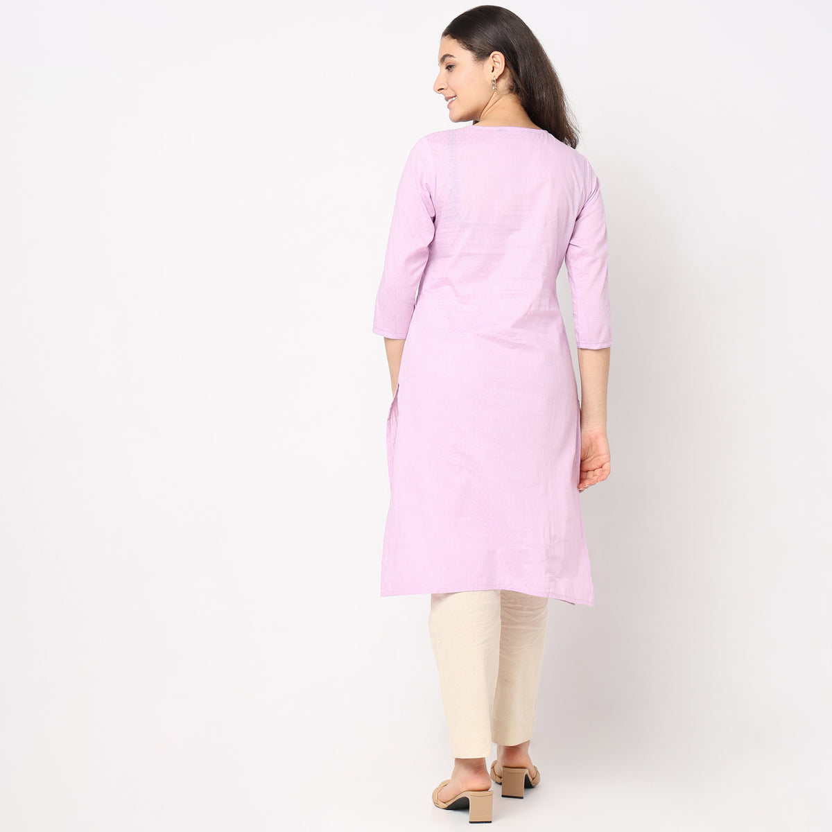 Straight Fit Embroidered Kurta