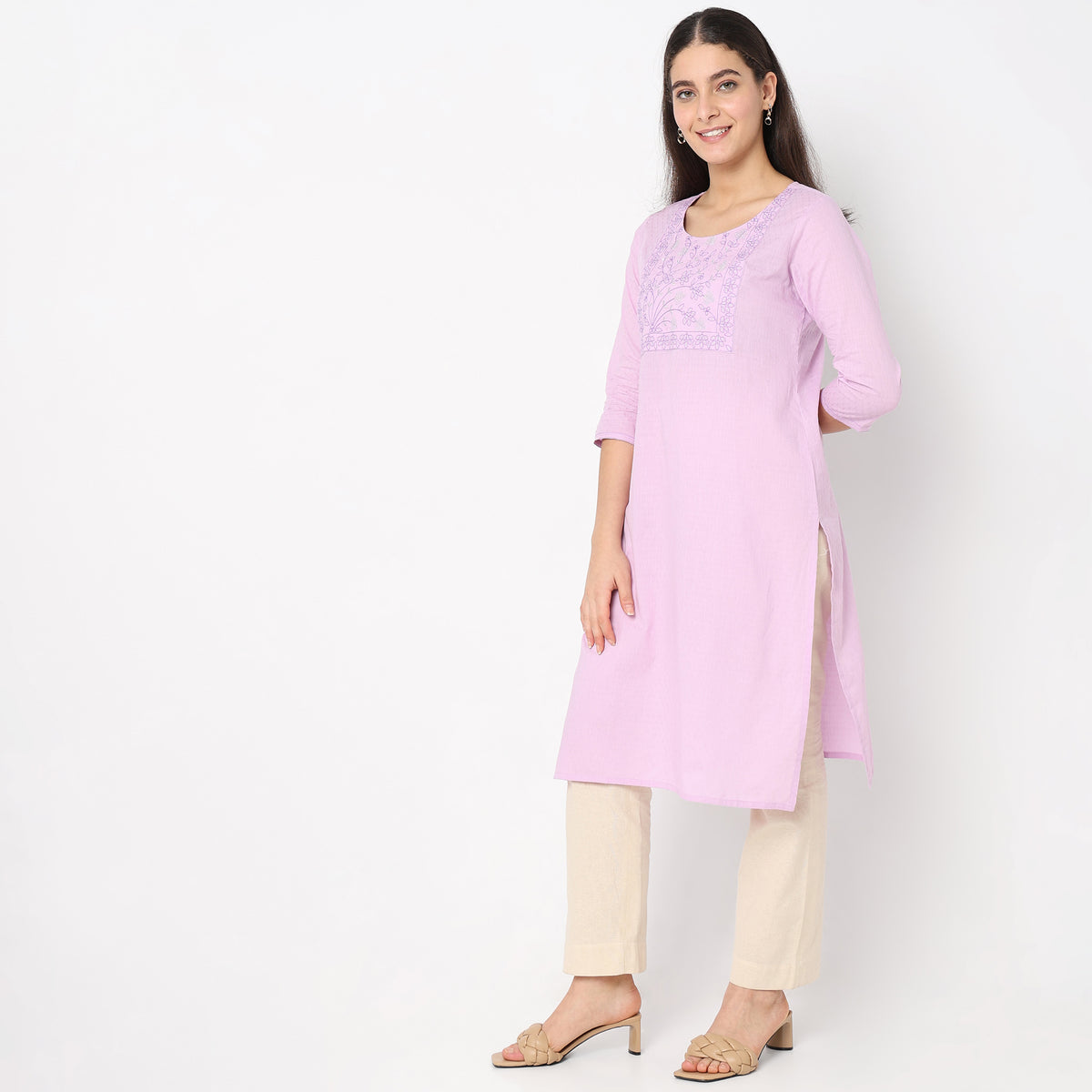 Straight Fit Embroidered Kurta