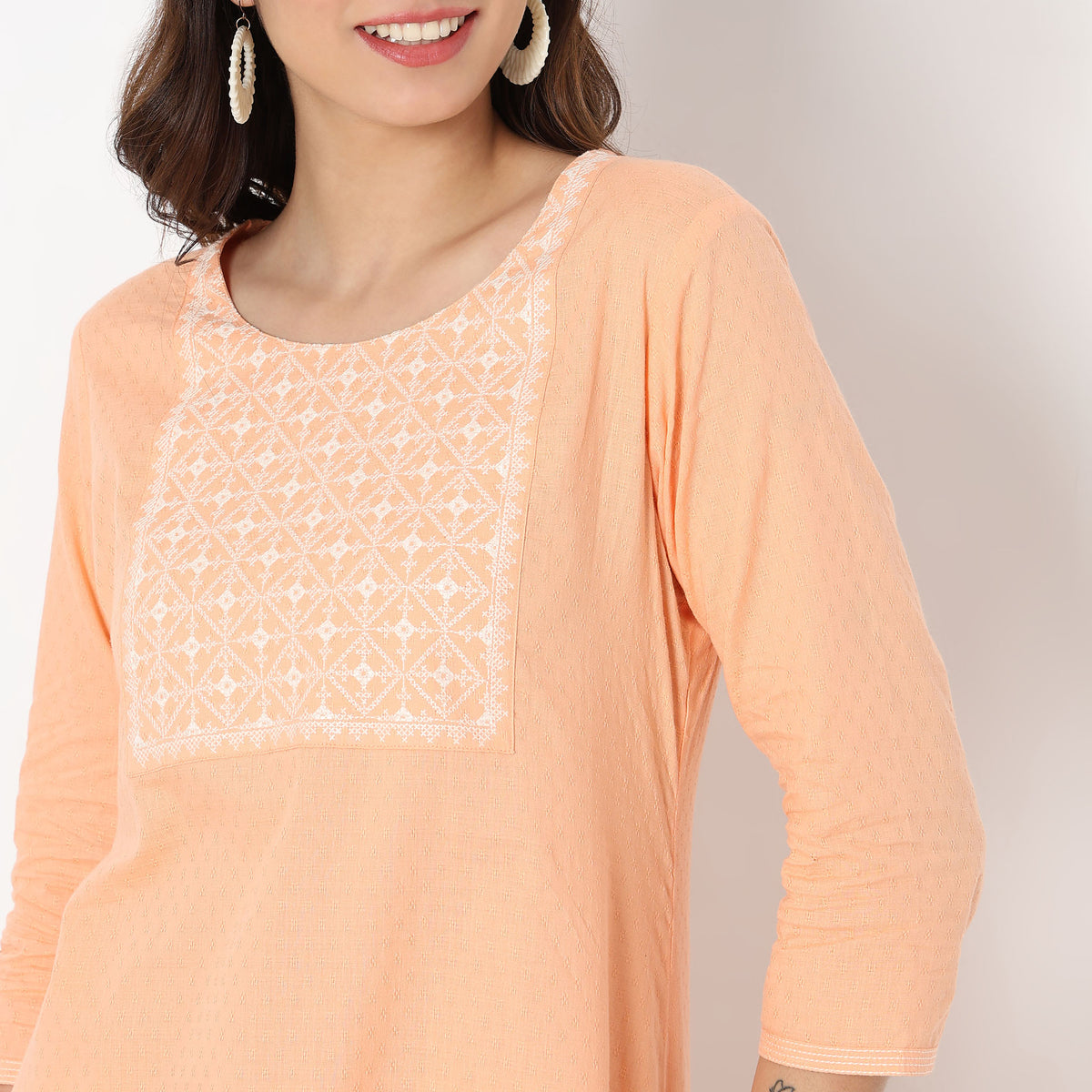 Straight Fit Embroidered Kurta