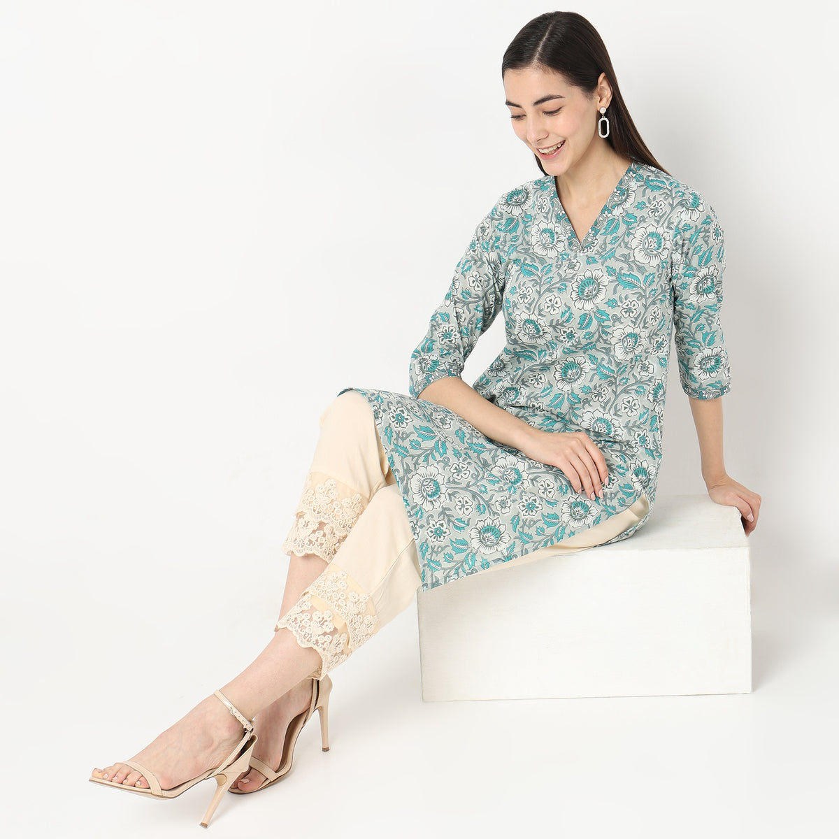 Straight Fit Printed Kurta