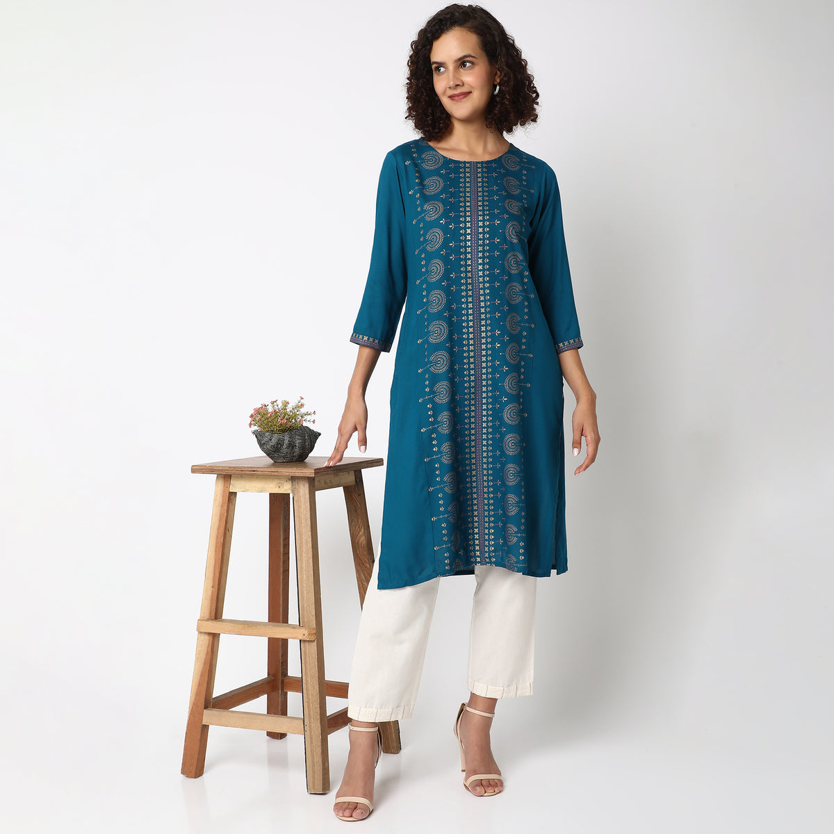 Straight Fit Printed Kurta