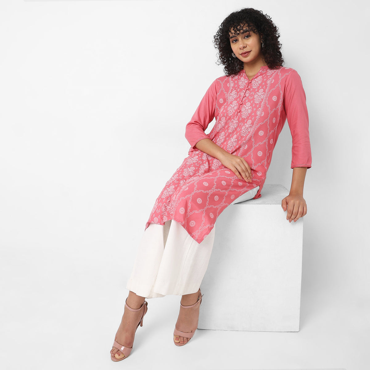 Straight Fit Printed Kurta