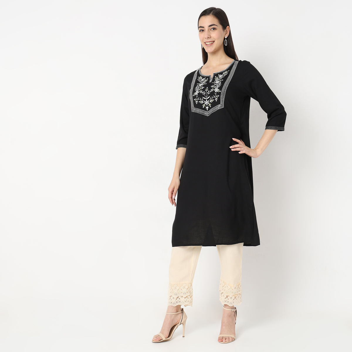 Straight Fit Embroidered Kurta