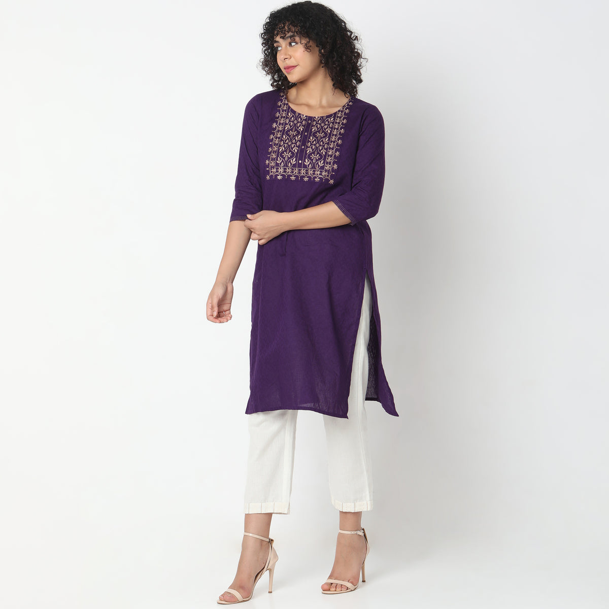 Straight Fit Embroidered Kurta