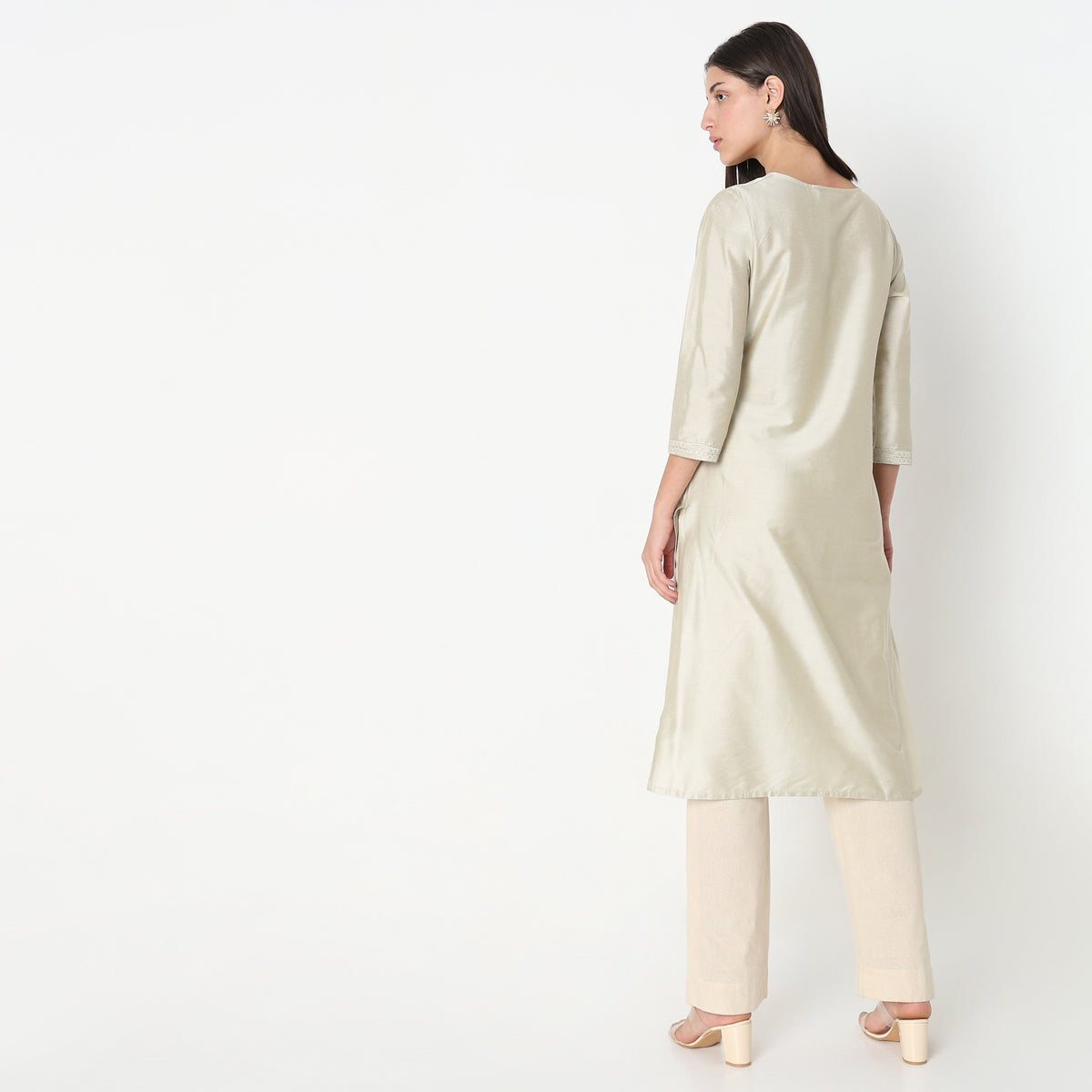 Straight Fit Embellished Kurta